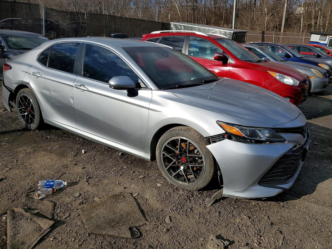 2018 TOYOTA CAMRY L photo 4