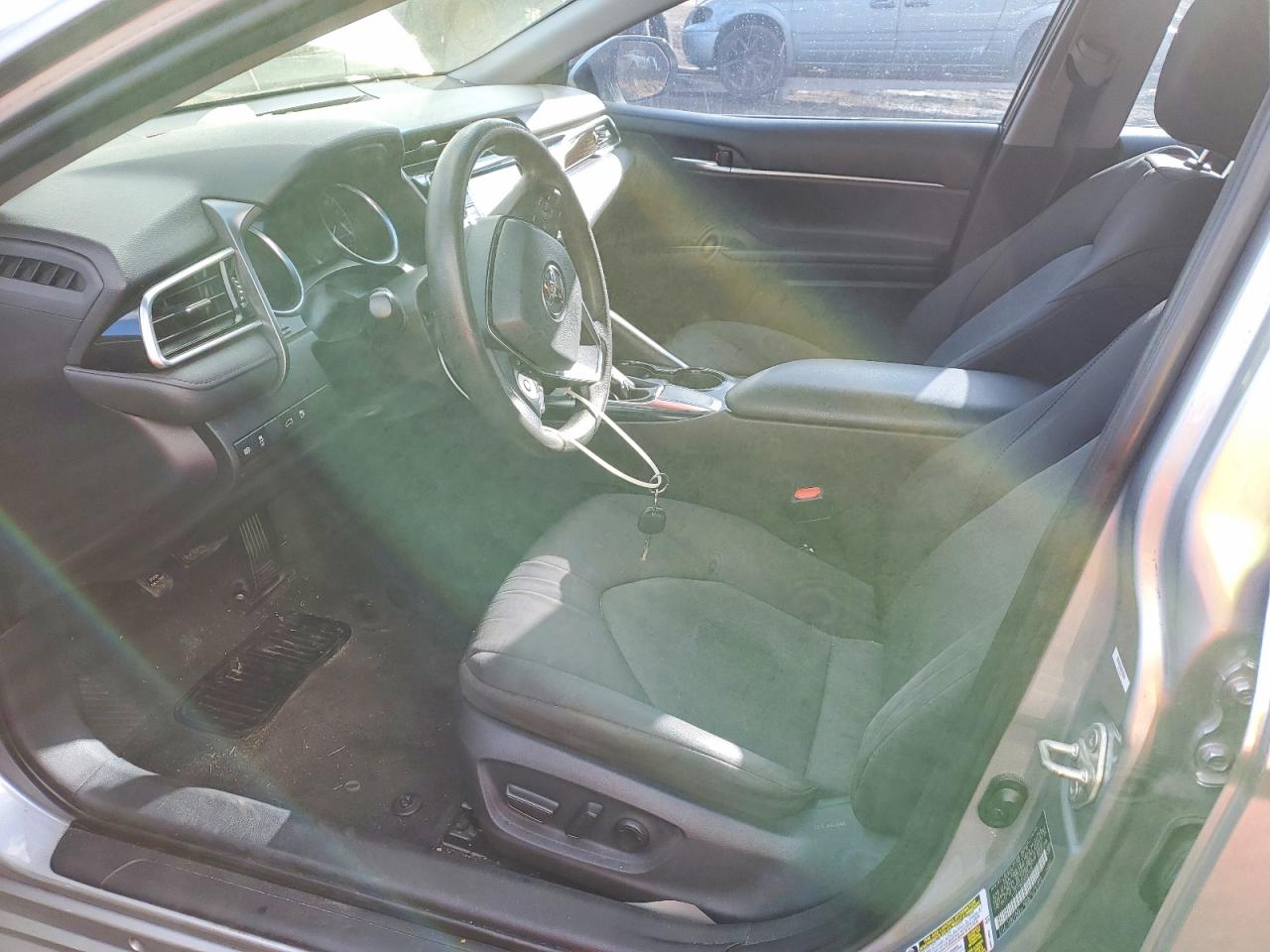 2018 TOYOTA CAMRY L photo 7