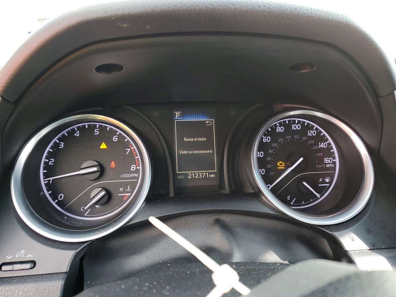 2018 TOYOTA CAMRY L photo 9