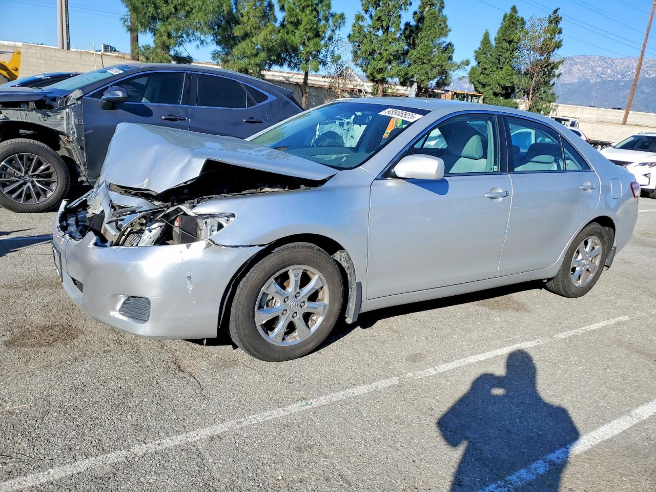2011 TOYOTA CAMRY
