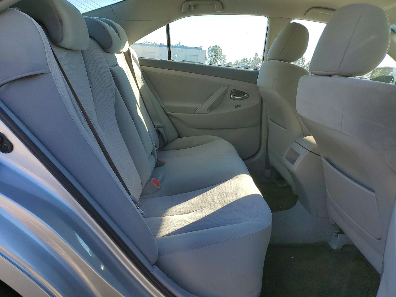 2011 TOYOTA CAMRY SE photo 10