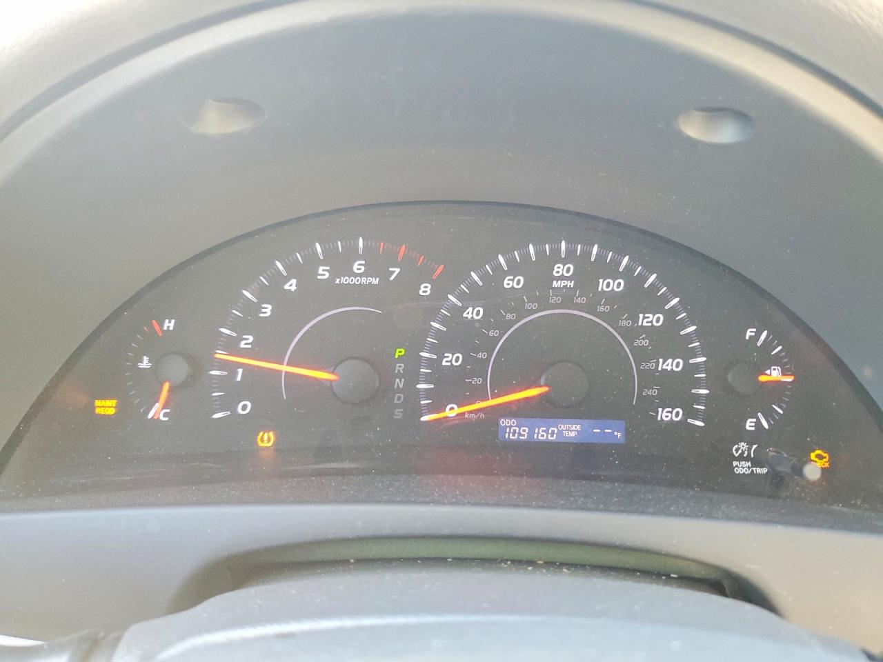 2011 TOYOTA CAMRY SE photo 9