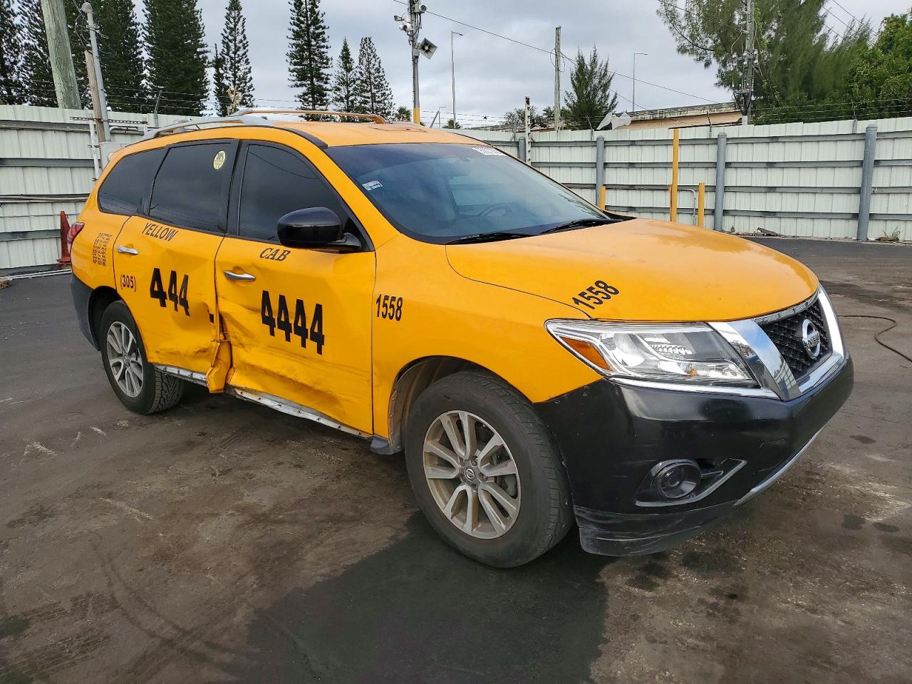 2013 NISSAN PATHFINDER S photo 4