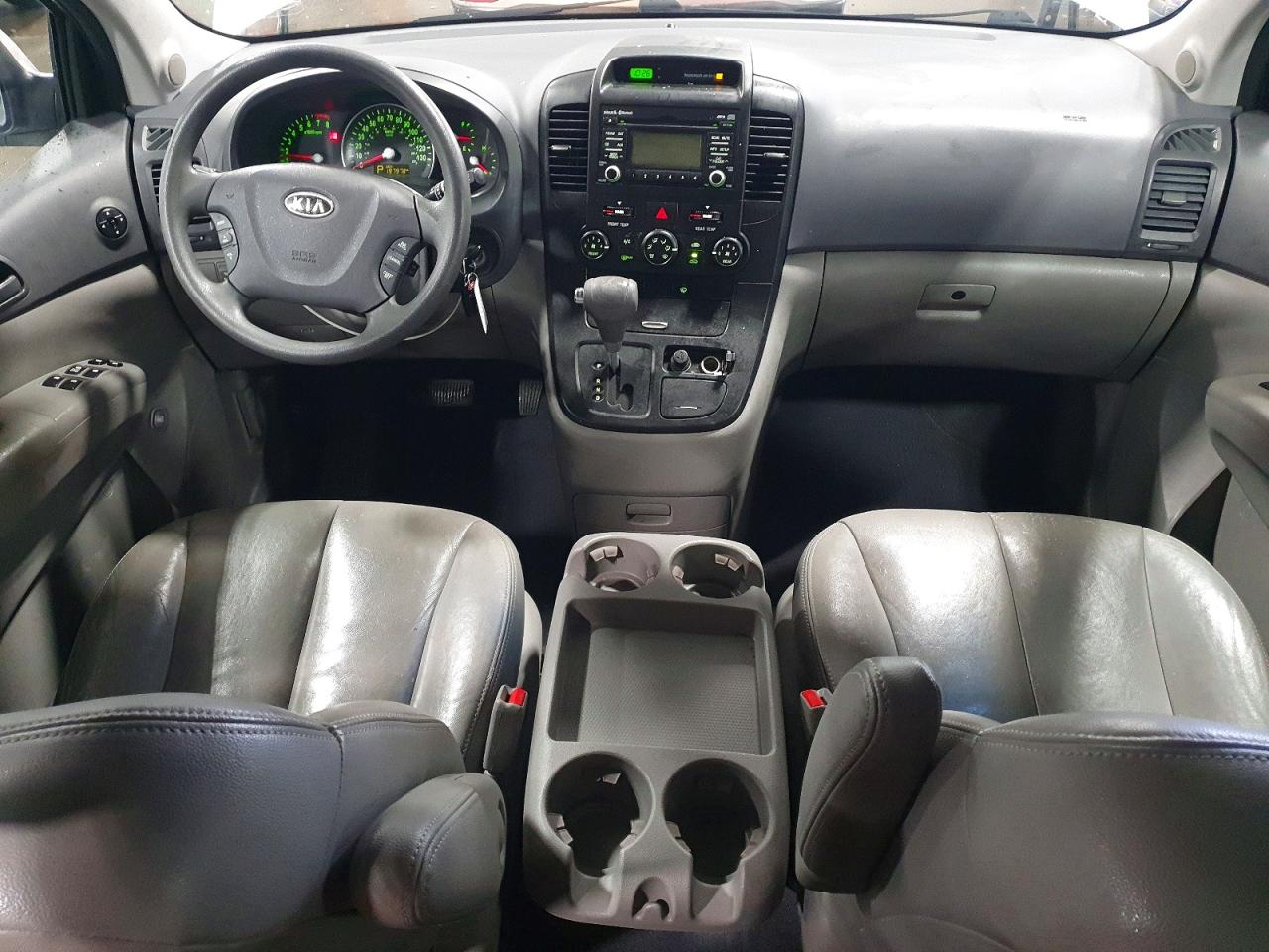 2012 KIA SEDONA LX photo 8