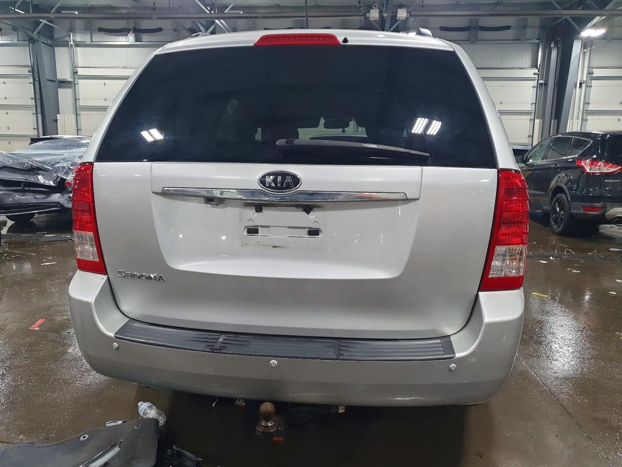 2012 KIA SEDONA LX photo 6