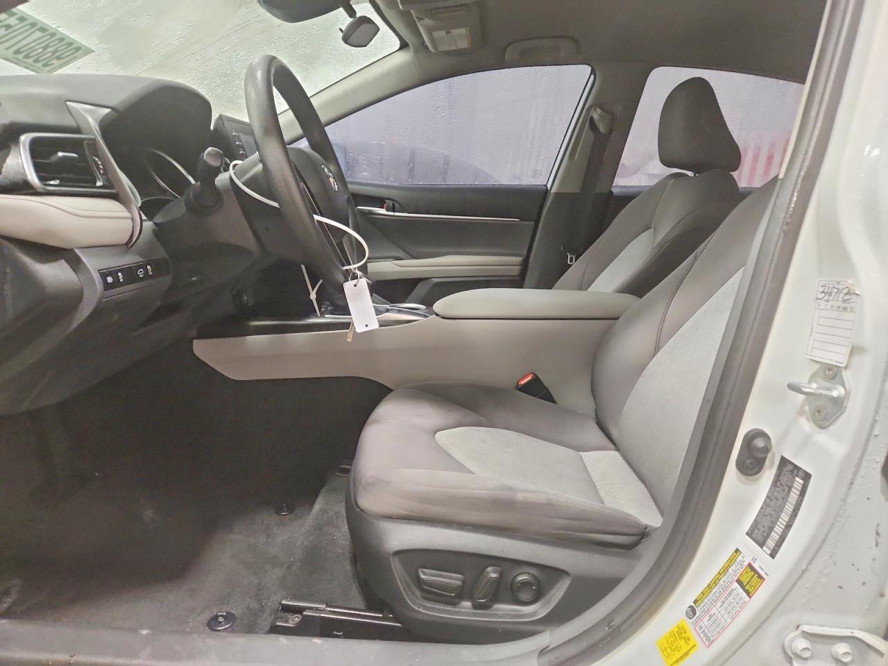 2022 TOYOTA CAMRY LE photo 7