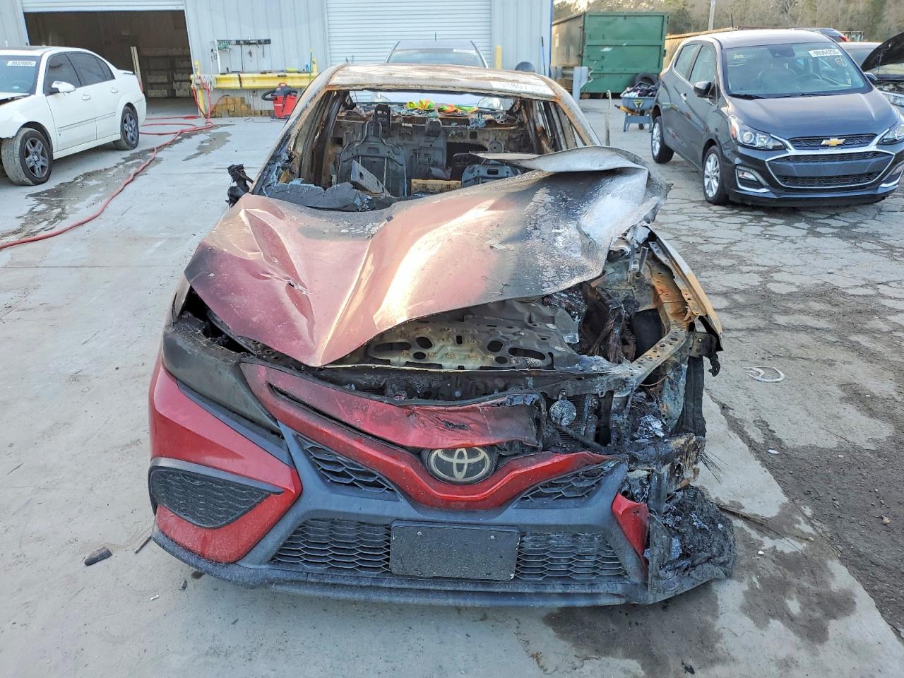 2021 TOYOTA CAMRY SE photo 5