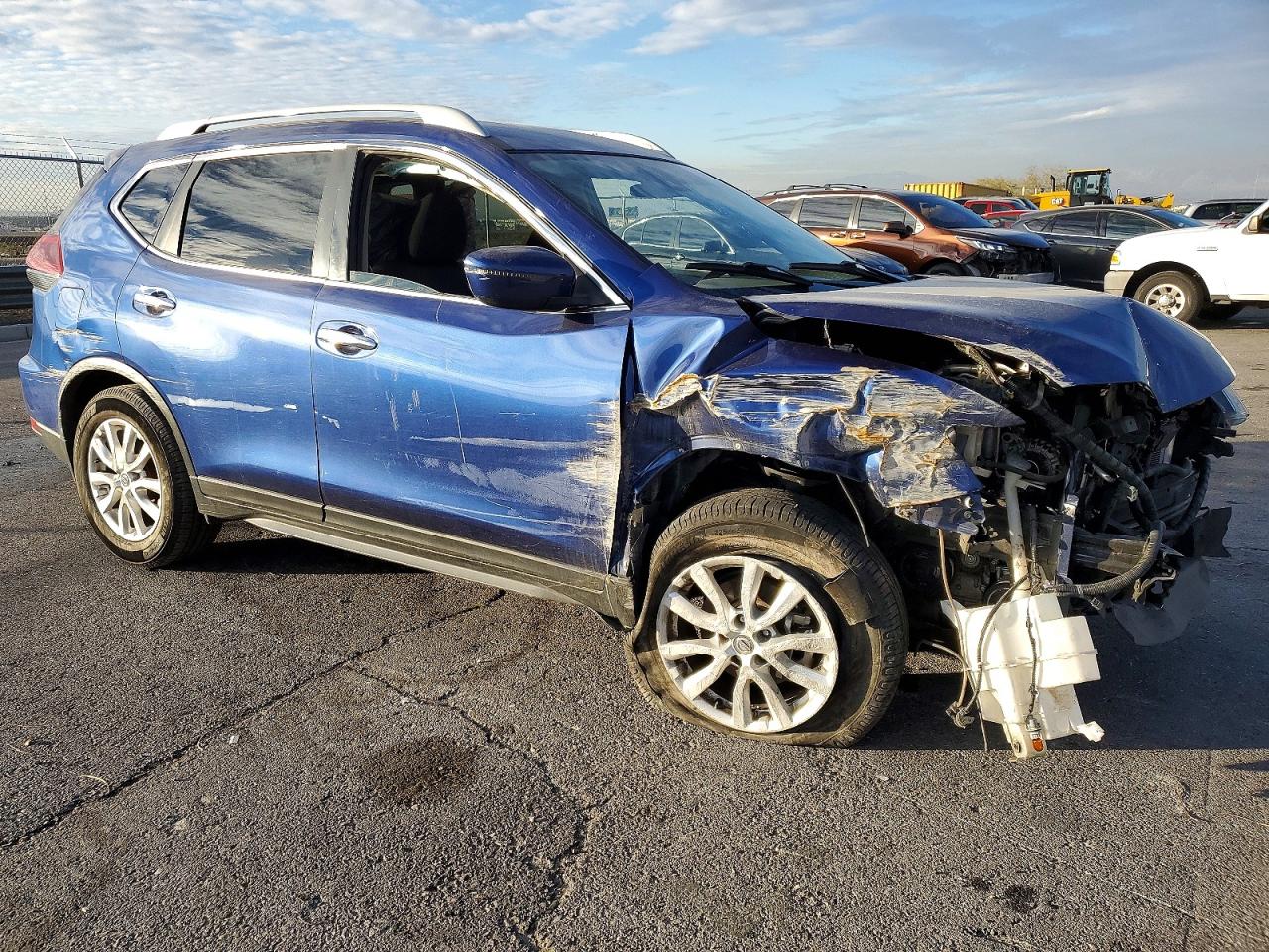 2019 NISSAN ROGUE S photo 4