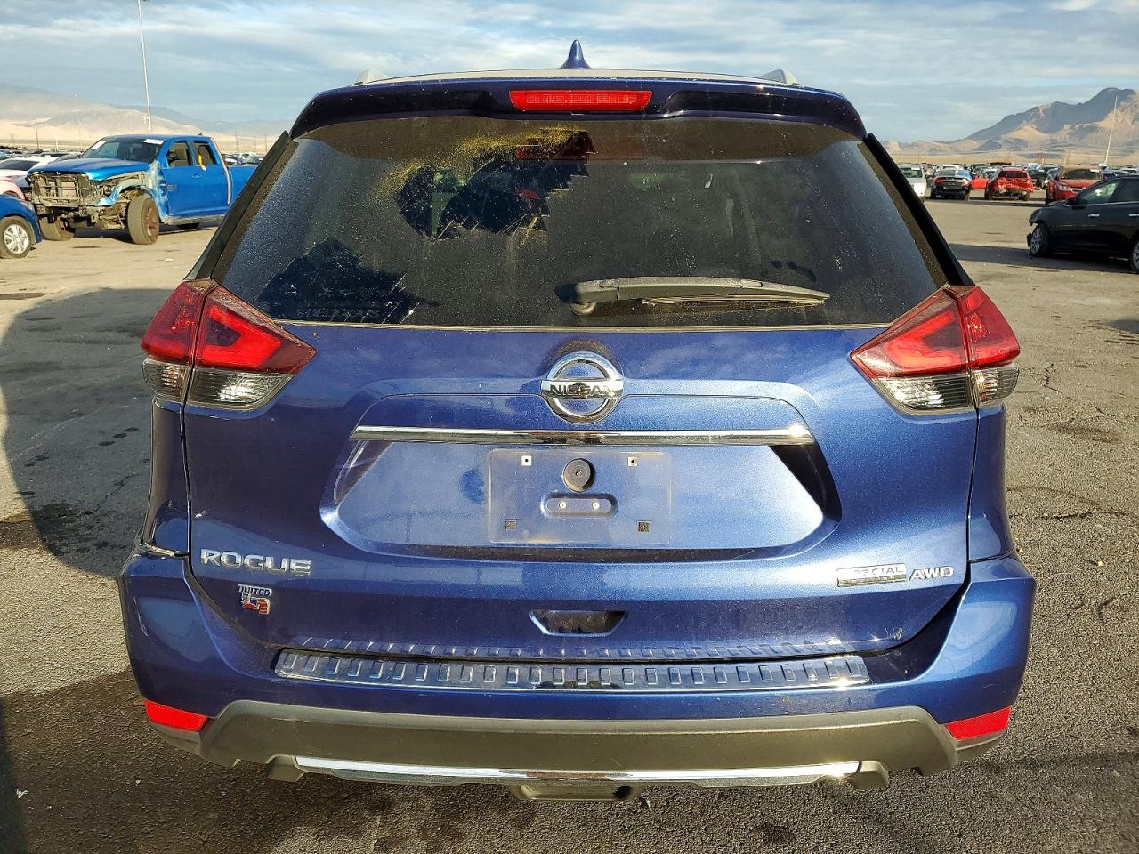 2019 NISSAN ROGUE S photo 6