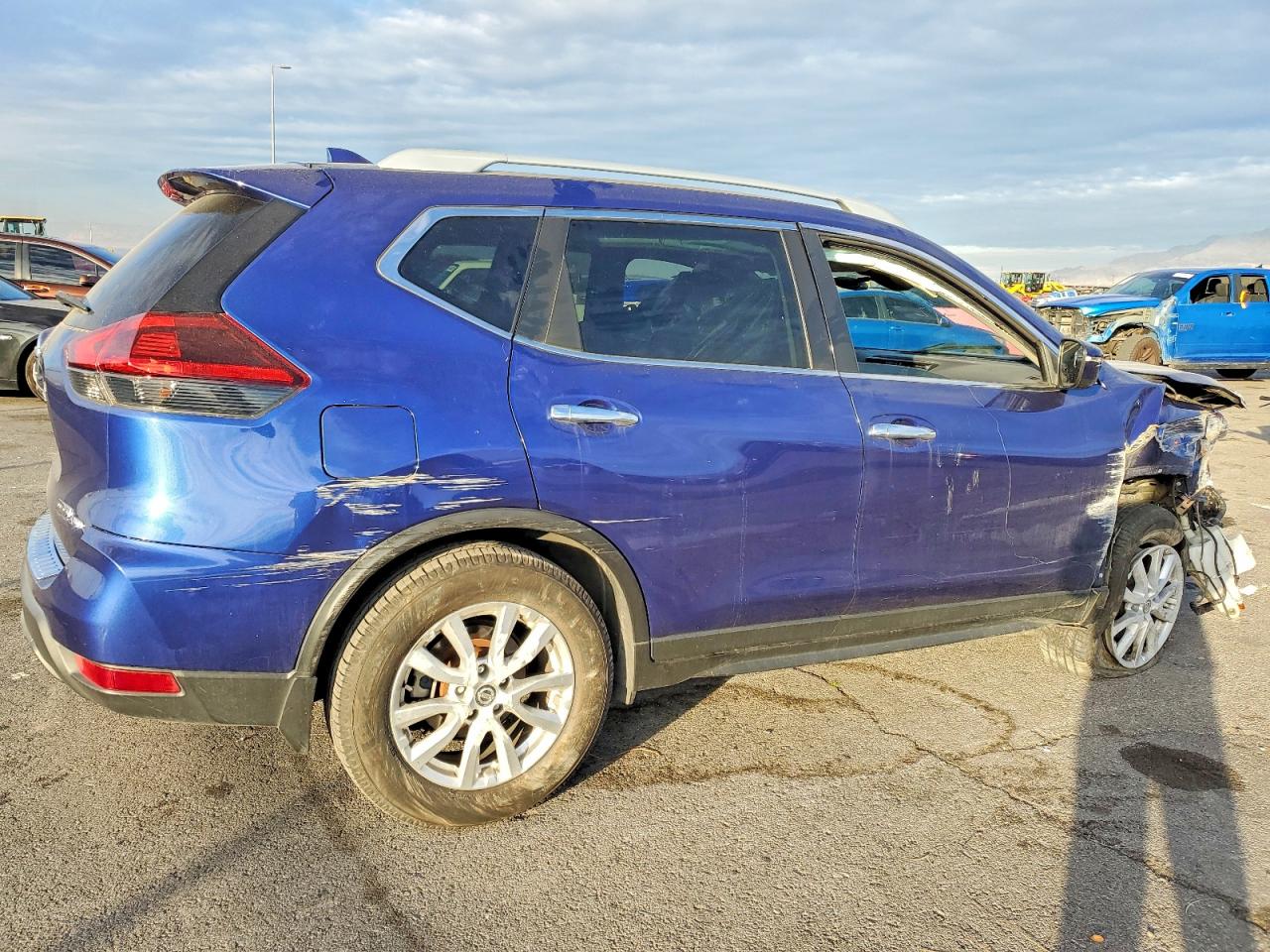 2019 NISSAN ROGUE S photo 3