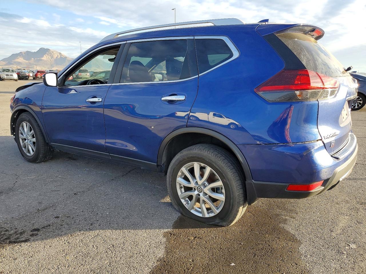 2019 NISSAN ROGUE S photo 2
