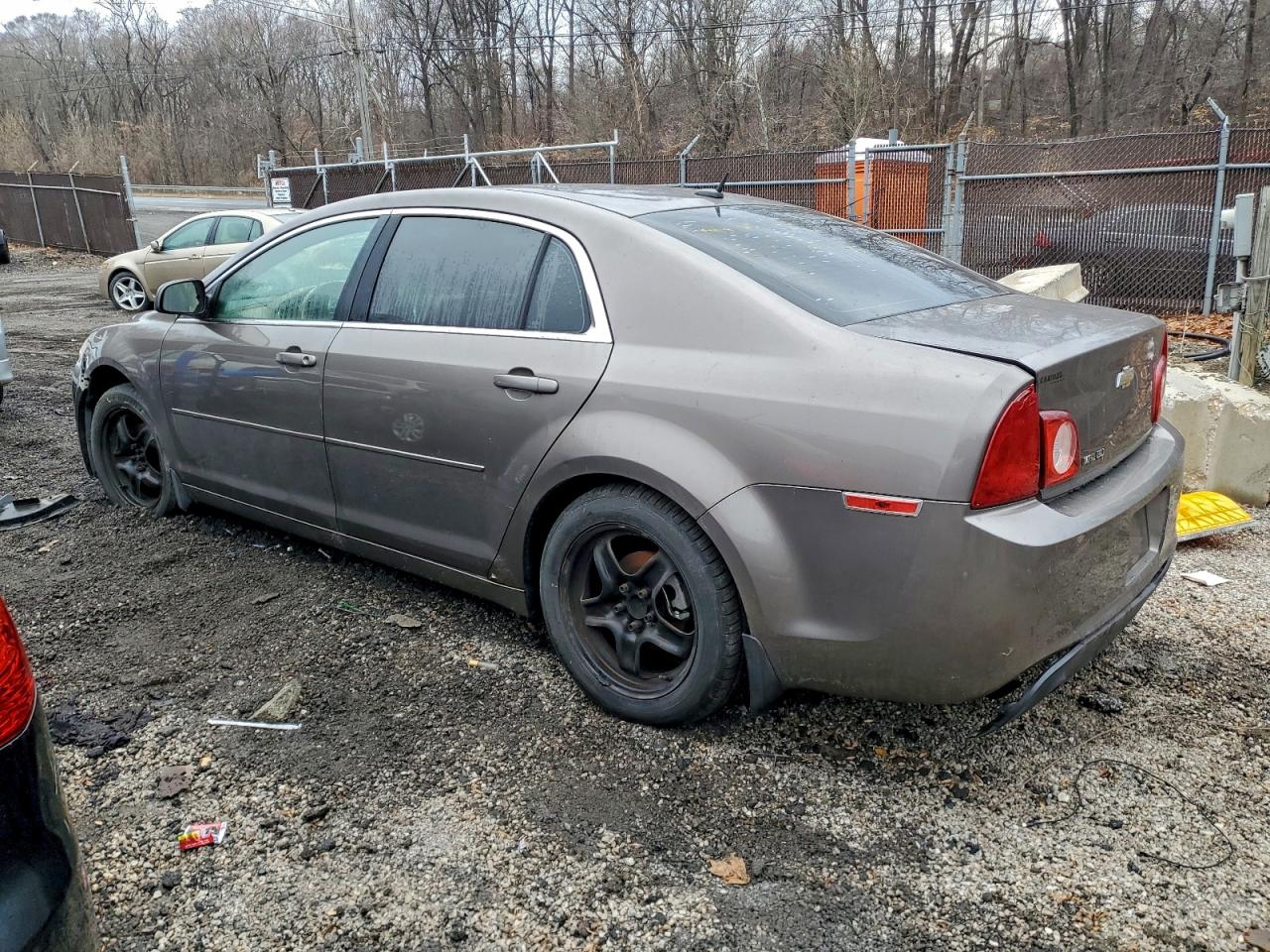 2011 CHEVROLET MALIBU LS photo 2