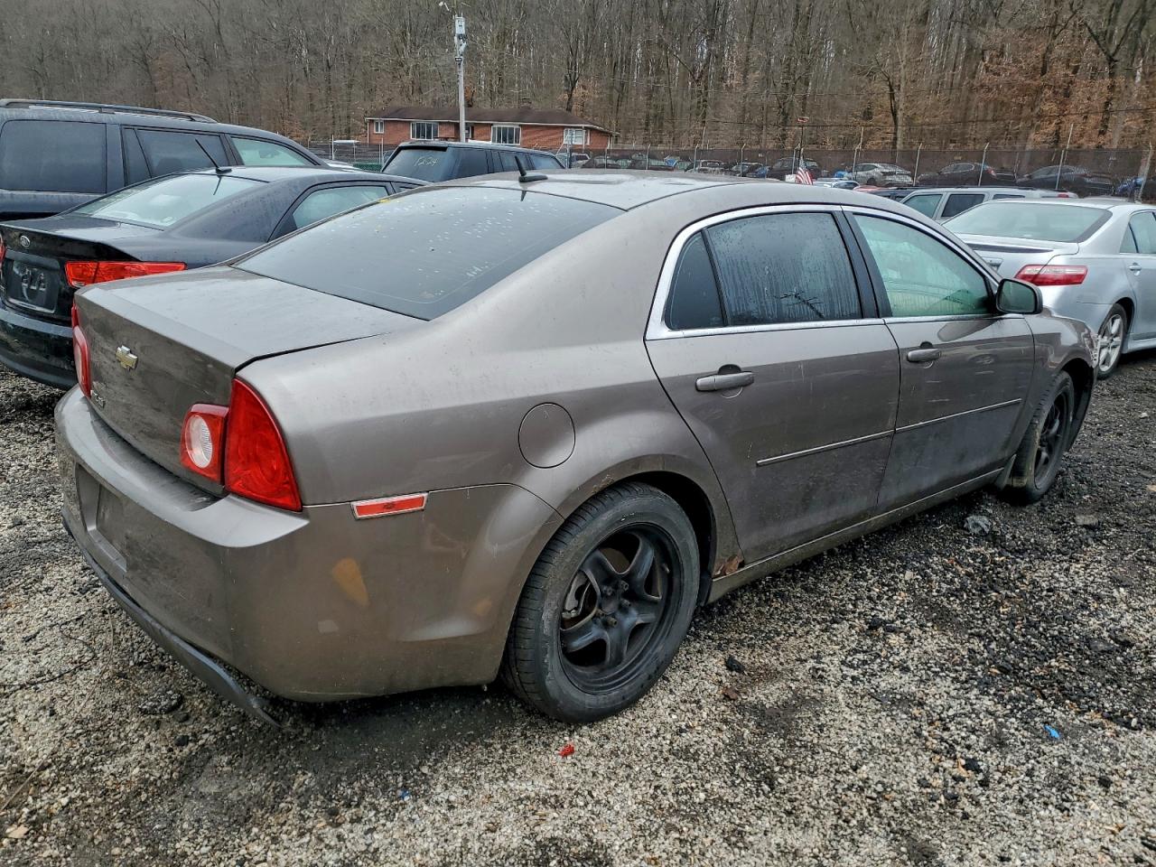 2011 CHEVROLET MALIBU LS photo 3