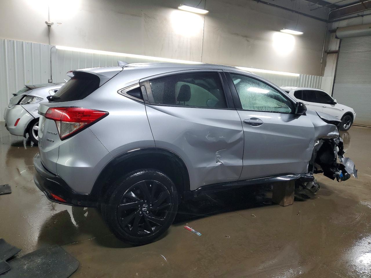 2021 HONDA HR-V SPORT photo 3