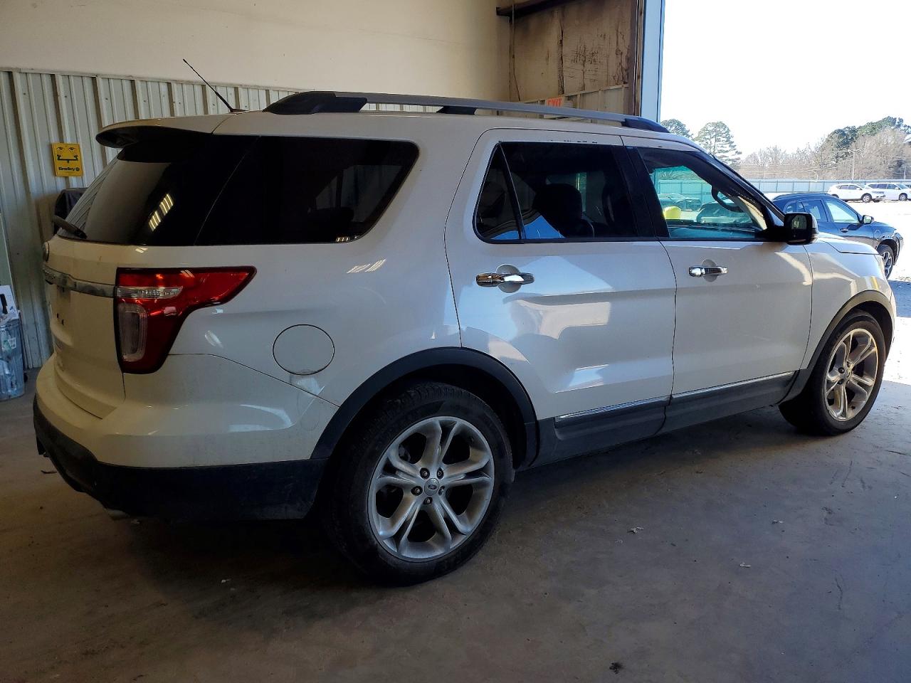 2011 FORD EXPLORER LIMITED photo 3