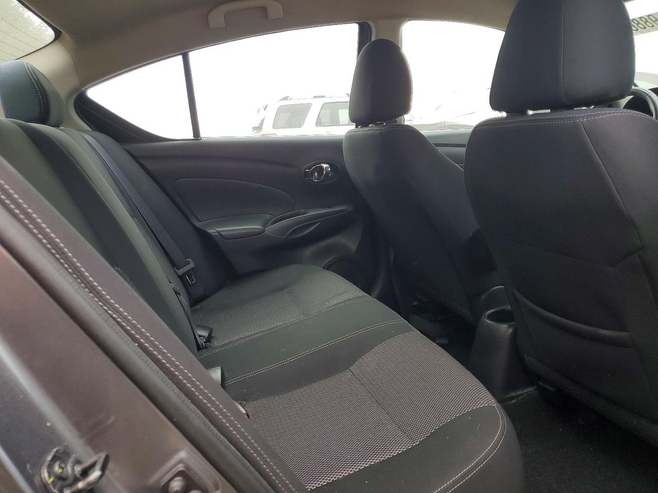 2019 NISSAN VERSA S photo 10