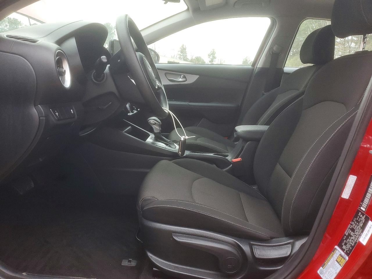 2024 KIA FORTE LX photo 7