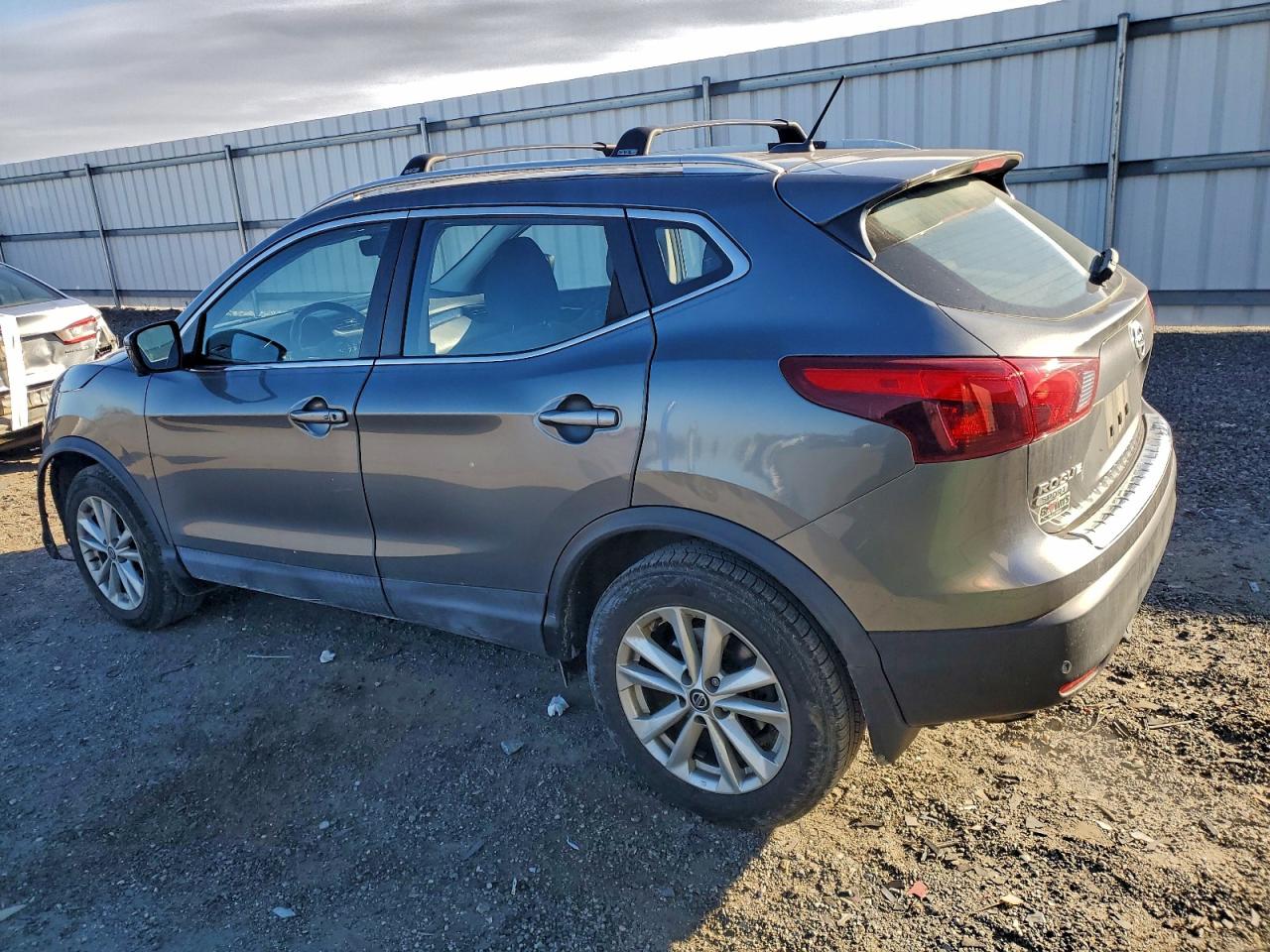 2019 NISSAN ROGUE SPORT S photo 2