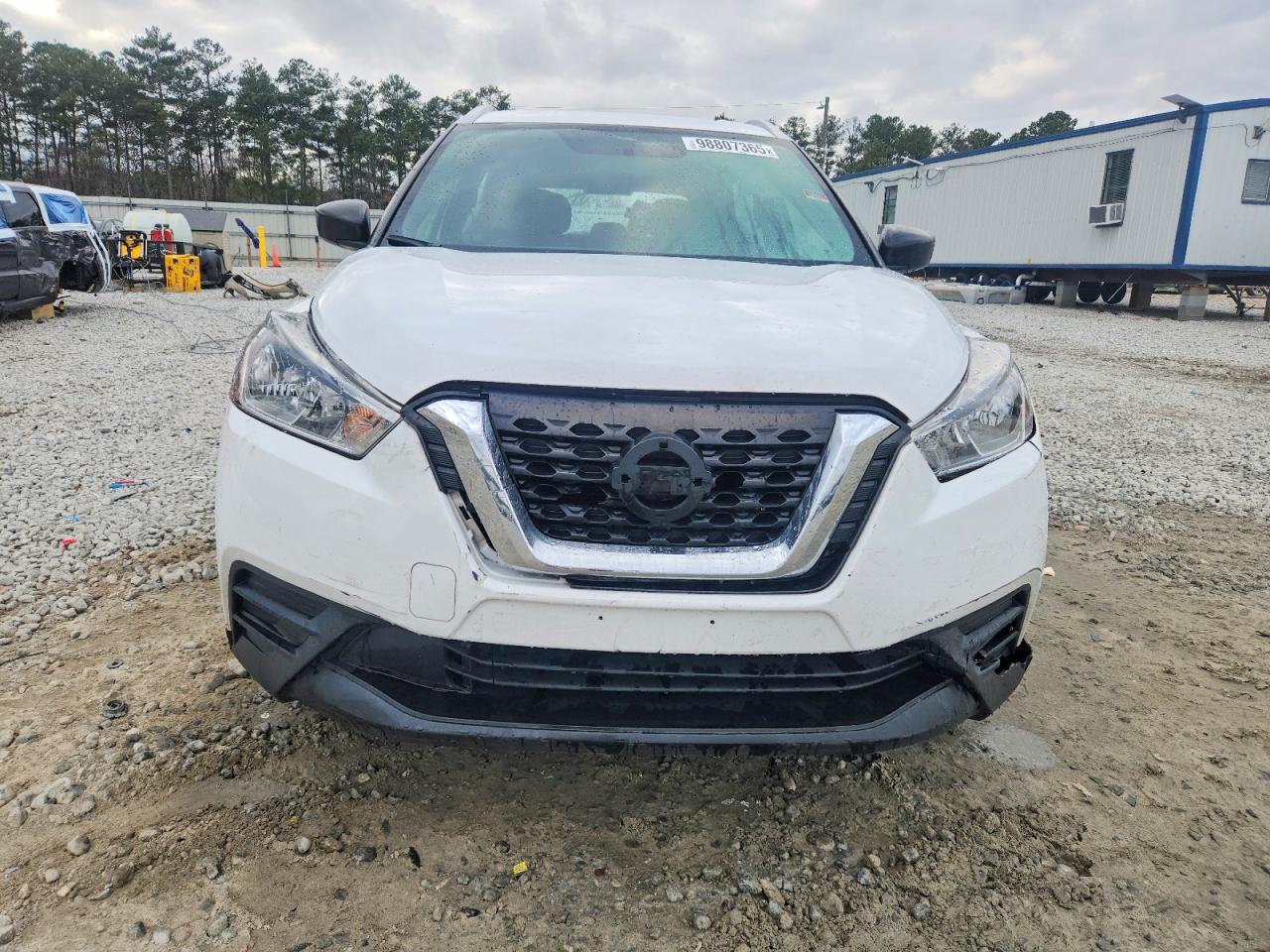 2019 NISSAN KICKS S photo 5