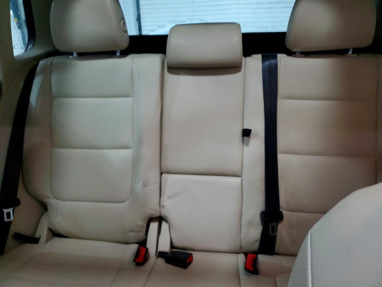 2013 VOLKSWAGEN TIGUAN S photo 10
