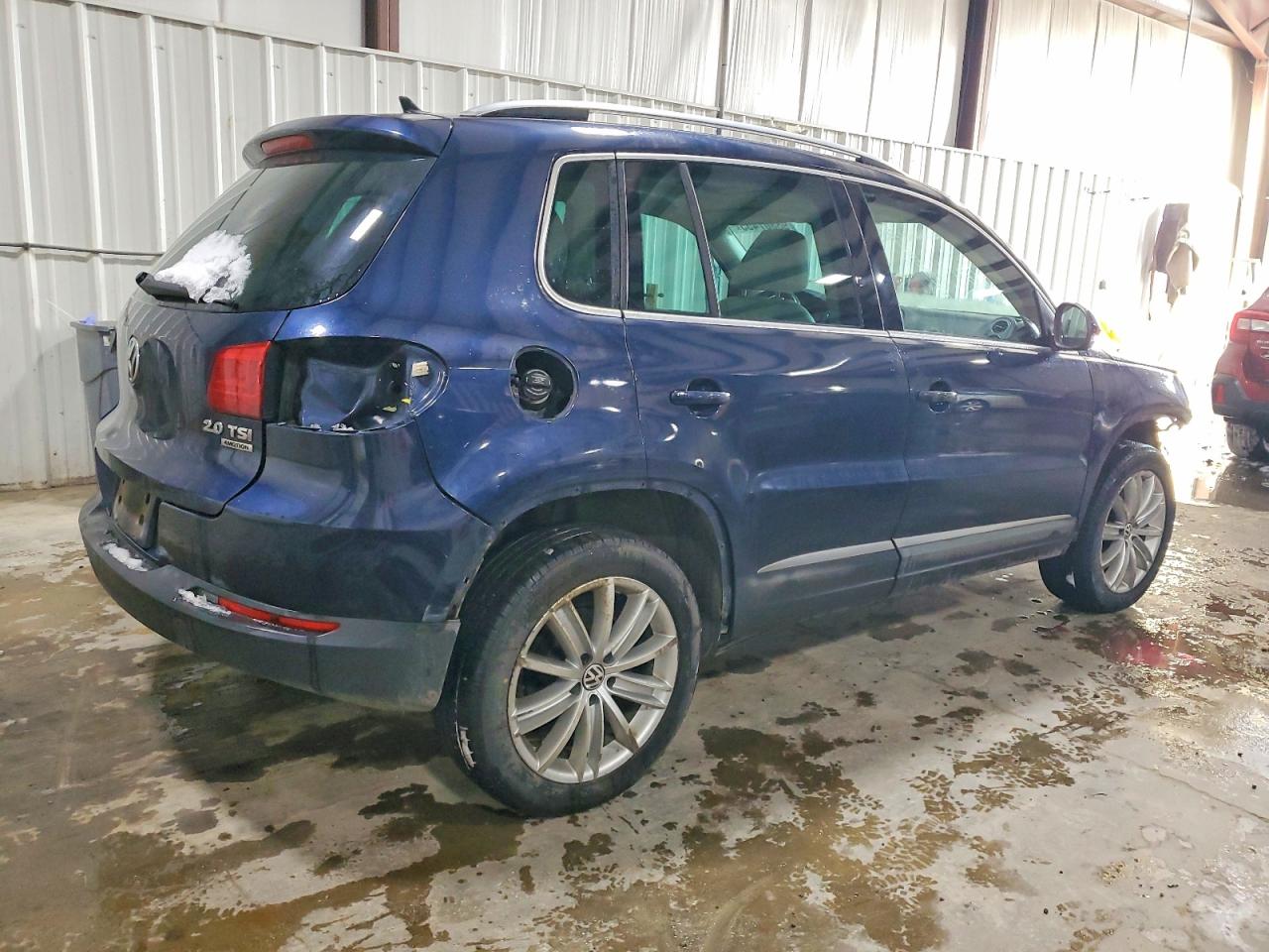 2013 VOLKSWAGEN TIGUAN S photo 3