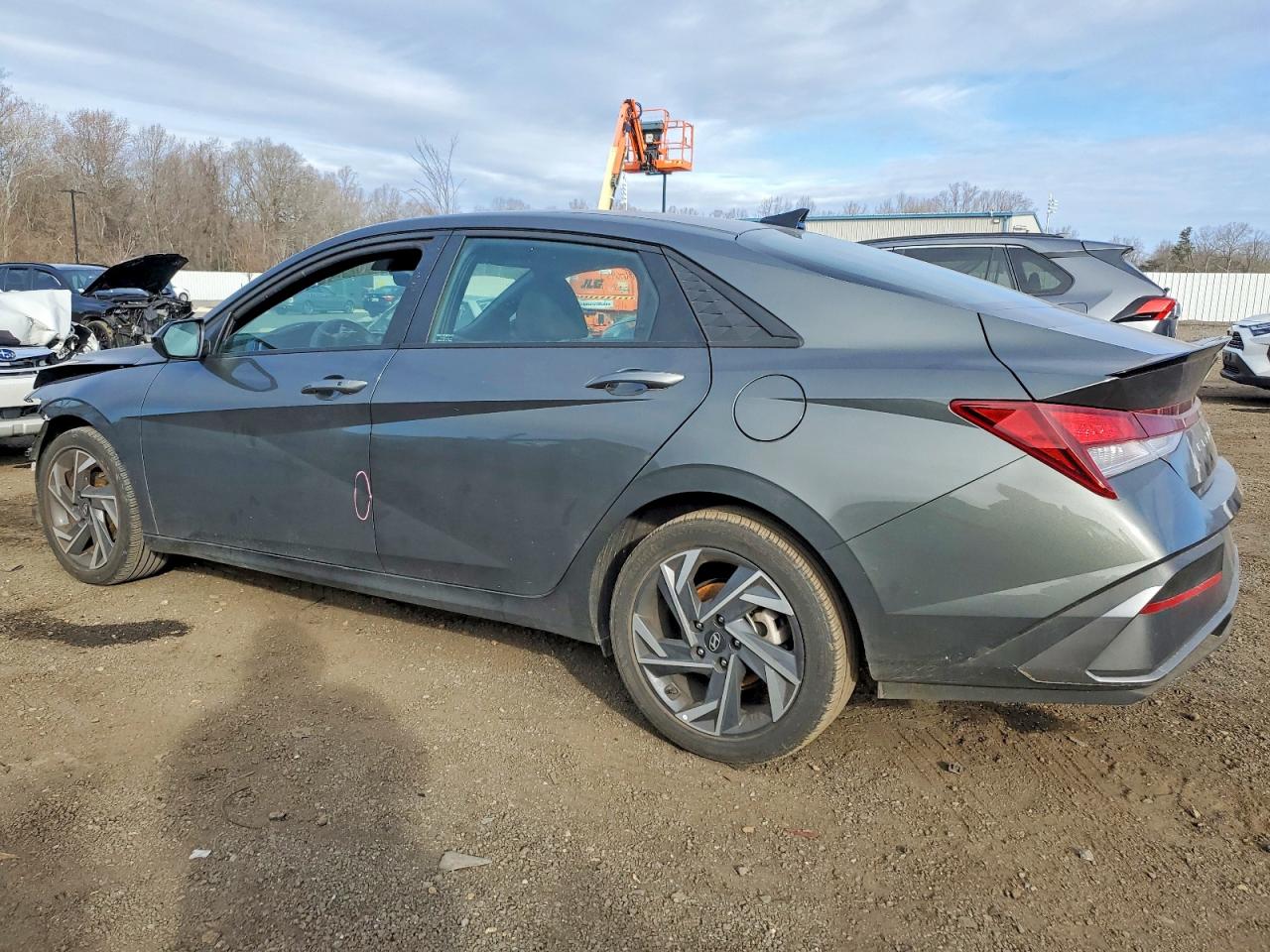 2025 HYUNDAI ELANTRA SEL SPORT photo 2