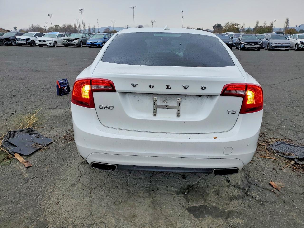 2015 VOLVO S60 PREMIER photo 6