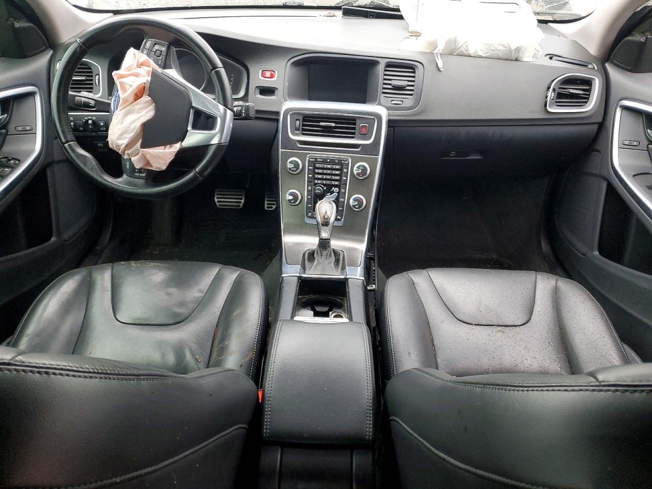 2015 VOLVO S60 PREMIER photo 8