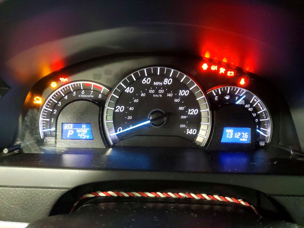 2014 TOYOTA CAMRY L photo 9