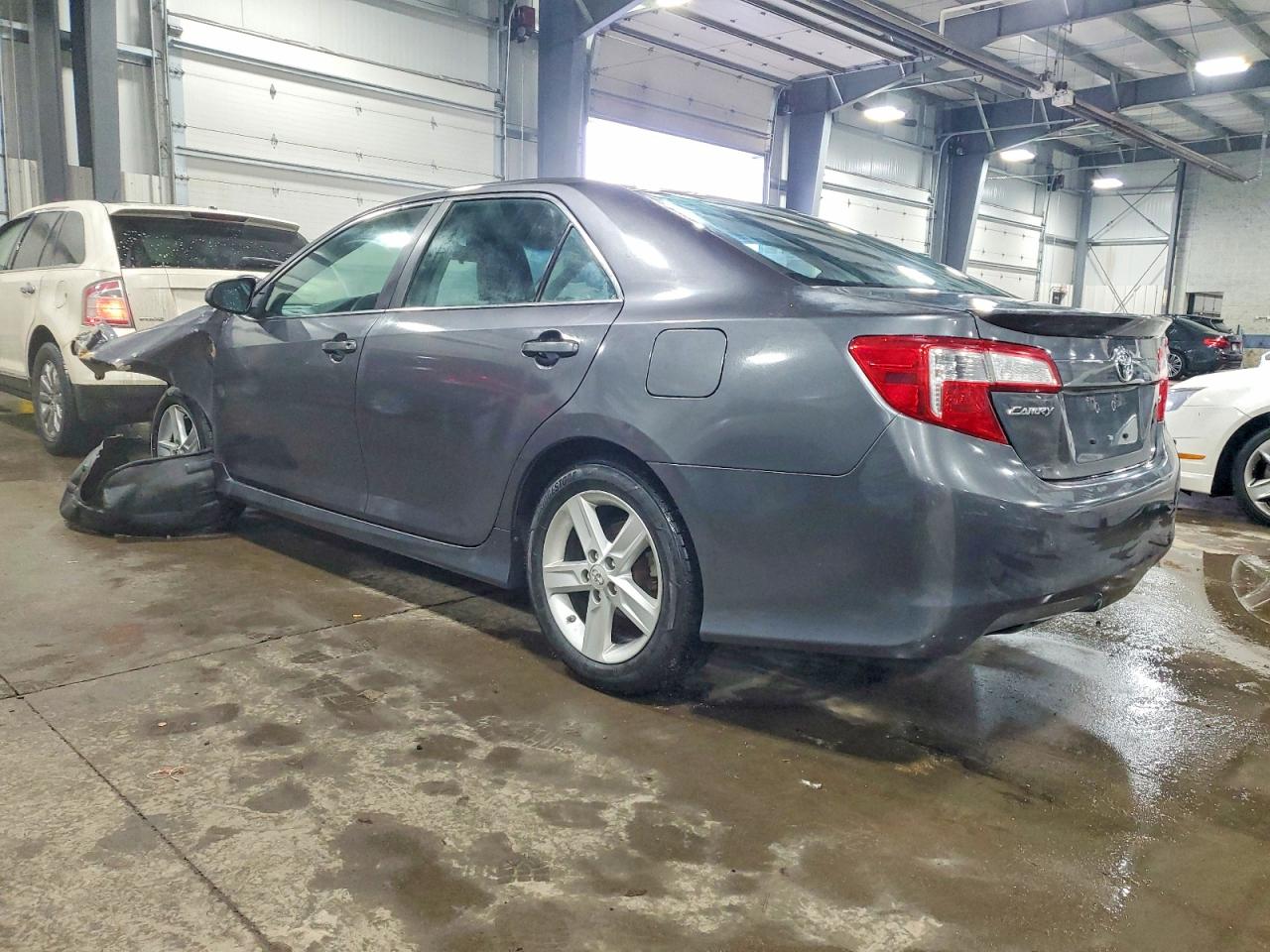 2014 TOYOTA CAMRY L photo 2