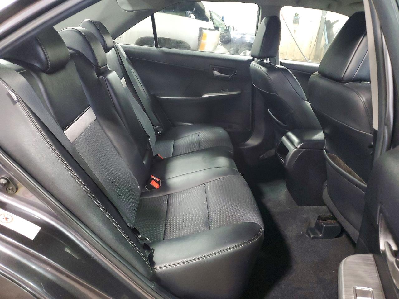 2014 TOYOTA CAMRY L photo 10