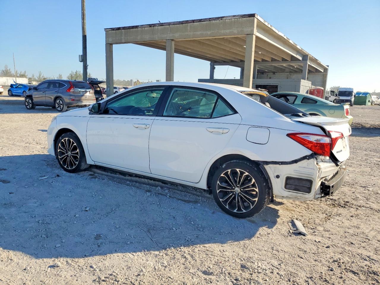 2015 TOYOTA COROLLA L photo 2