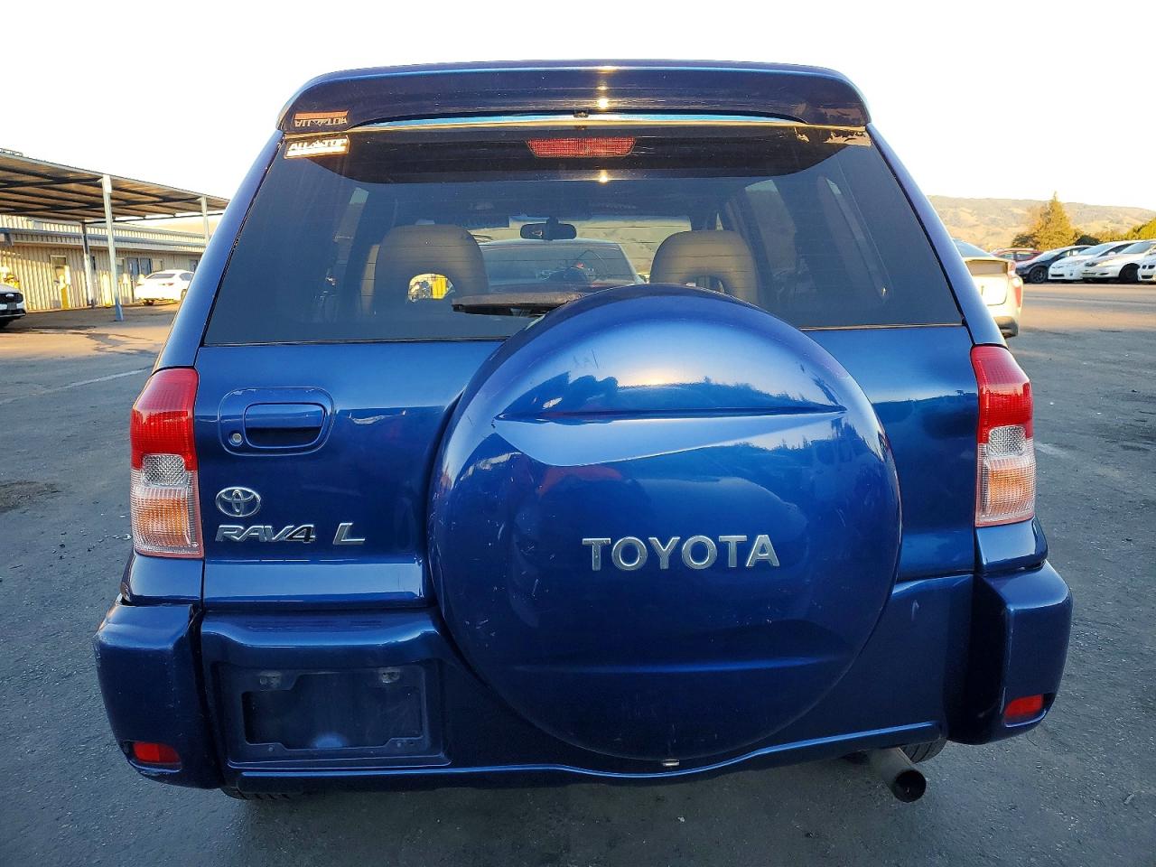 2003 TOYOTA RAV4 photo 6