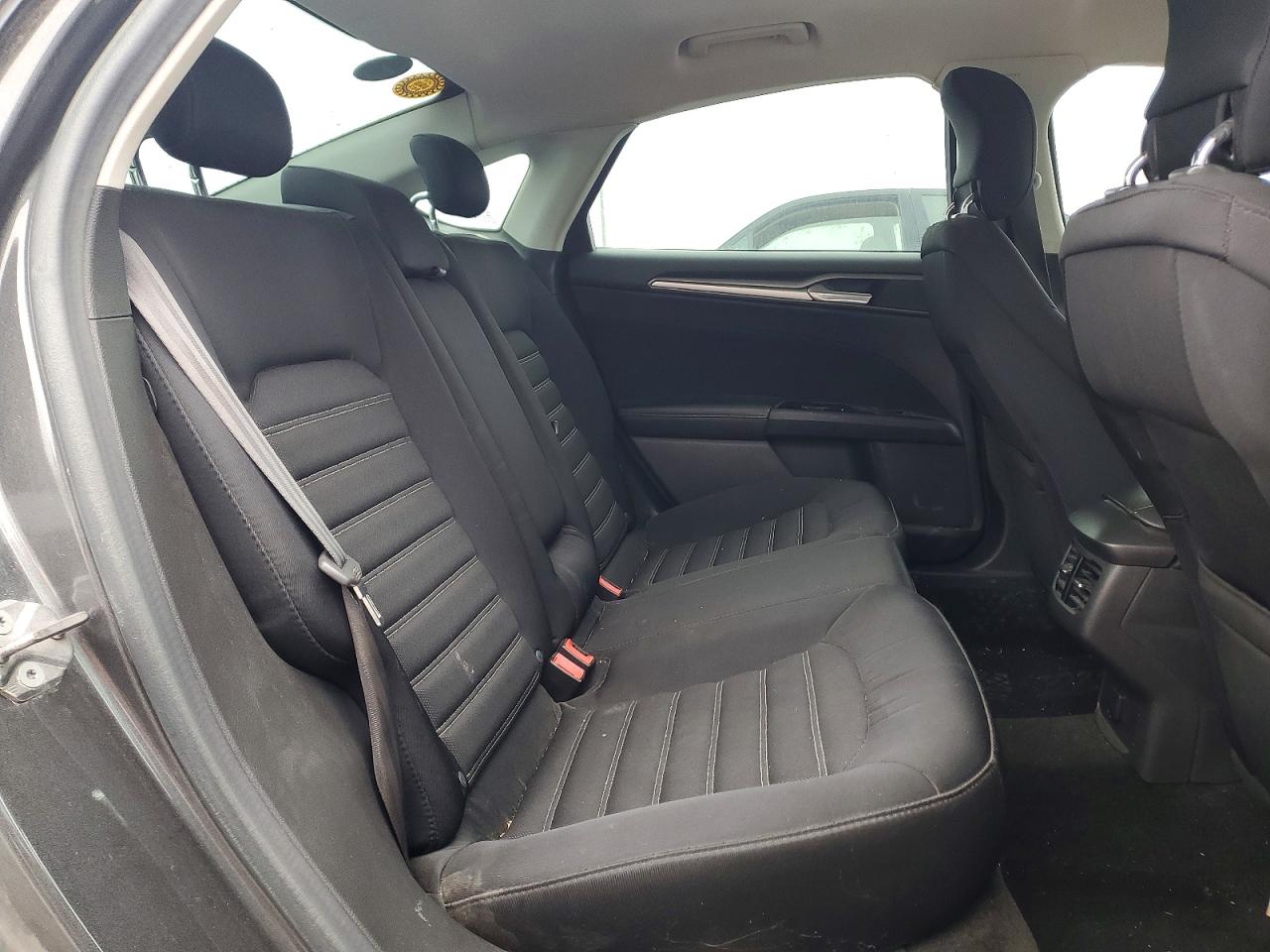 2015 FORD FUSION SE photo 10