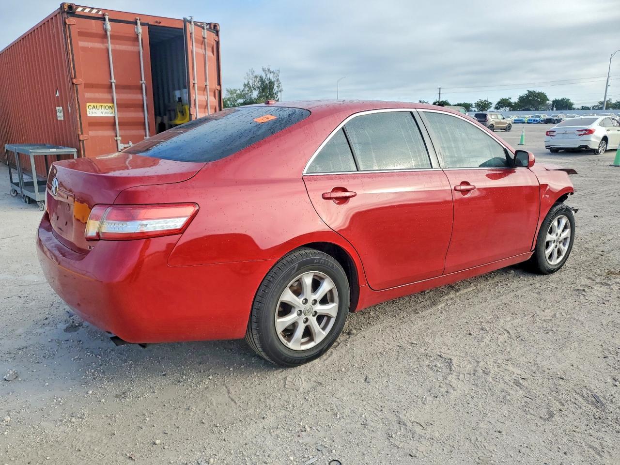 2011 TOYOTA CAMRY BASE photo 3