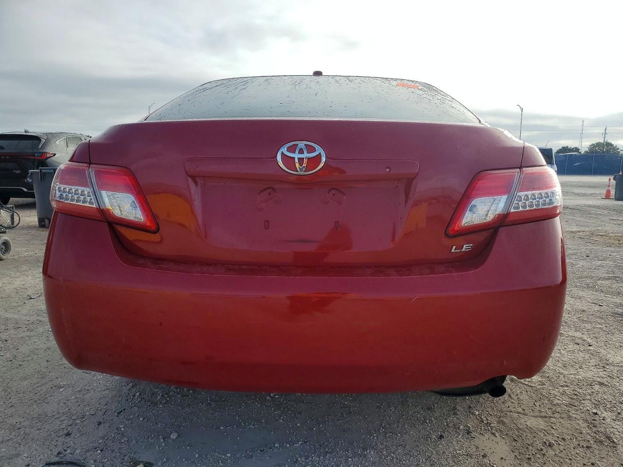 2011 TOYOTA CAMRY BASE photo 6