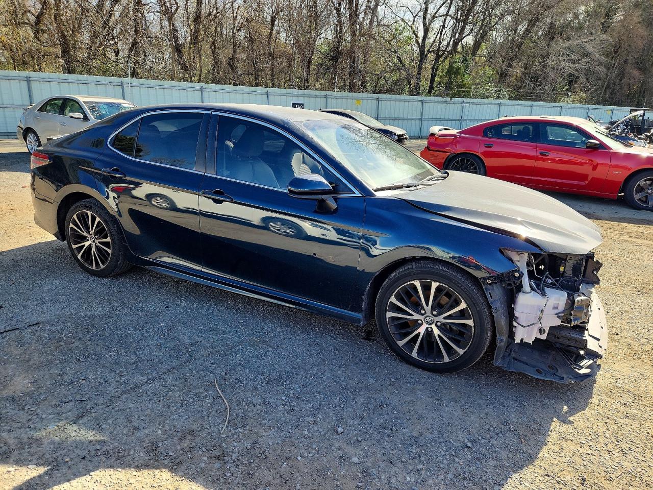 2018 TOYOTA CAMRY L photo 4