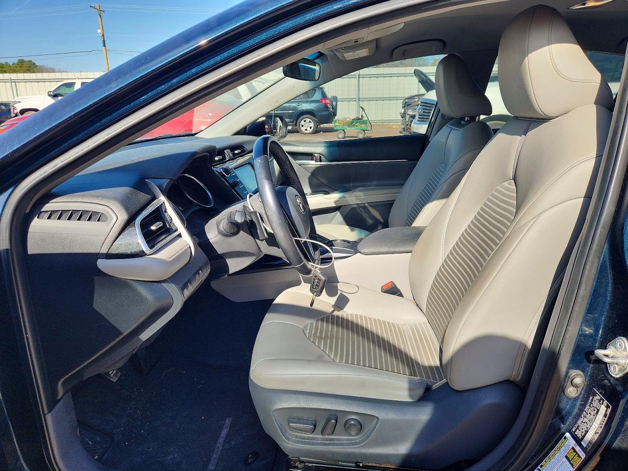 2018 TOYOTA CAMRY L photo 7