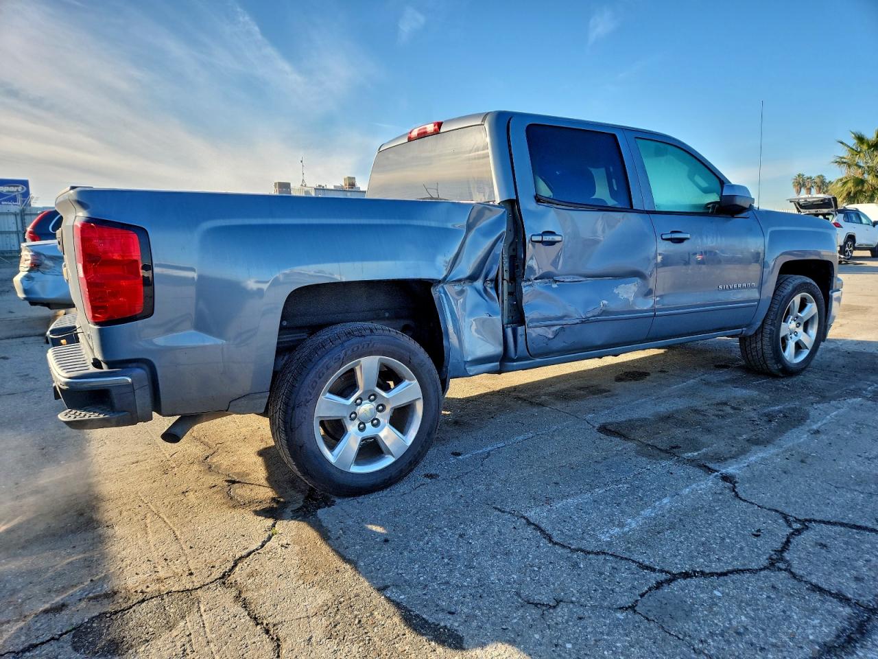 2015 CHEVROLET SILVERADO C1500 LT photo 3