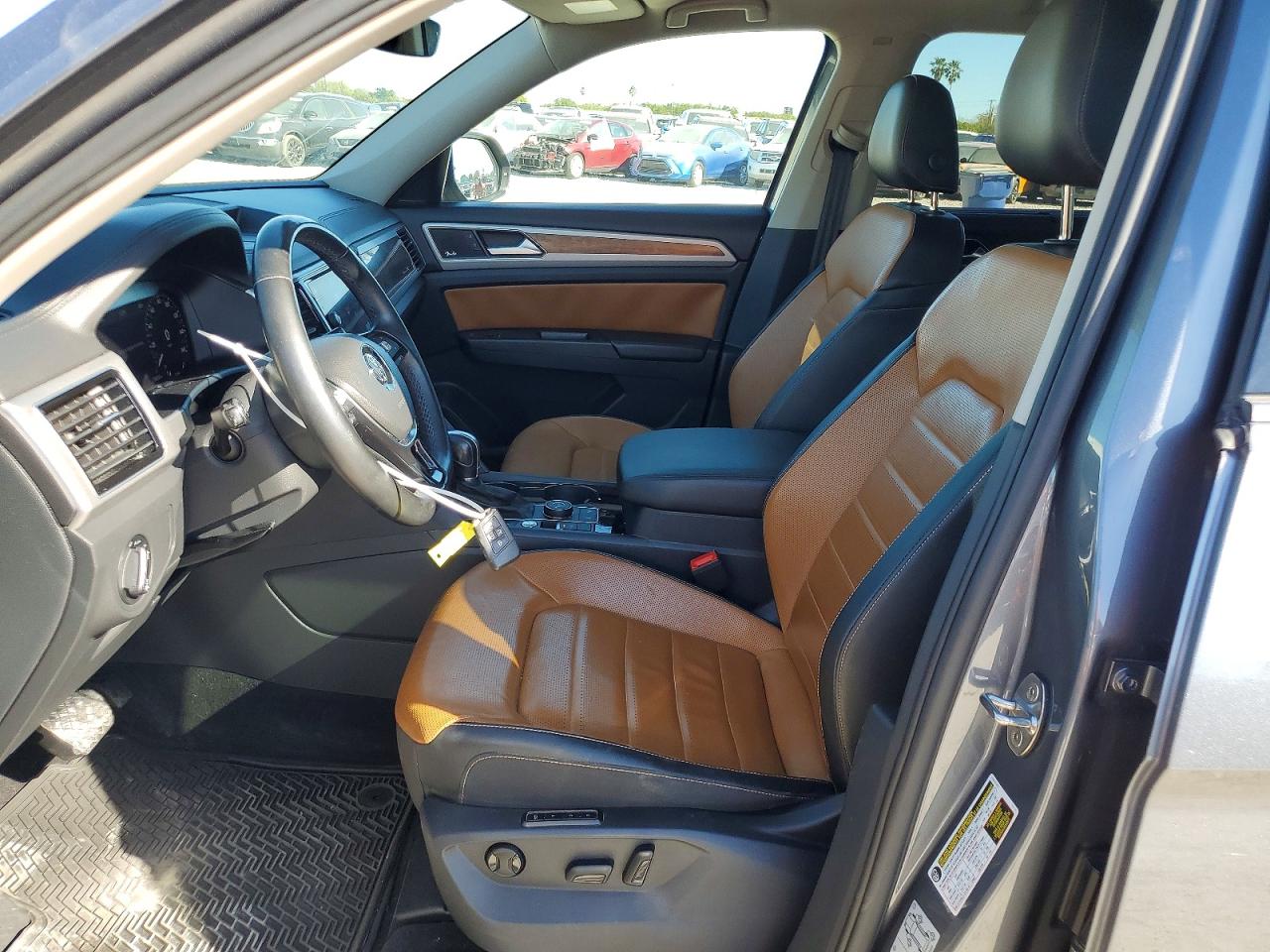 2018 VOLKSWAGEN ATLAS SEL PREMIUM photo 7