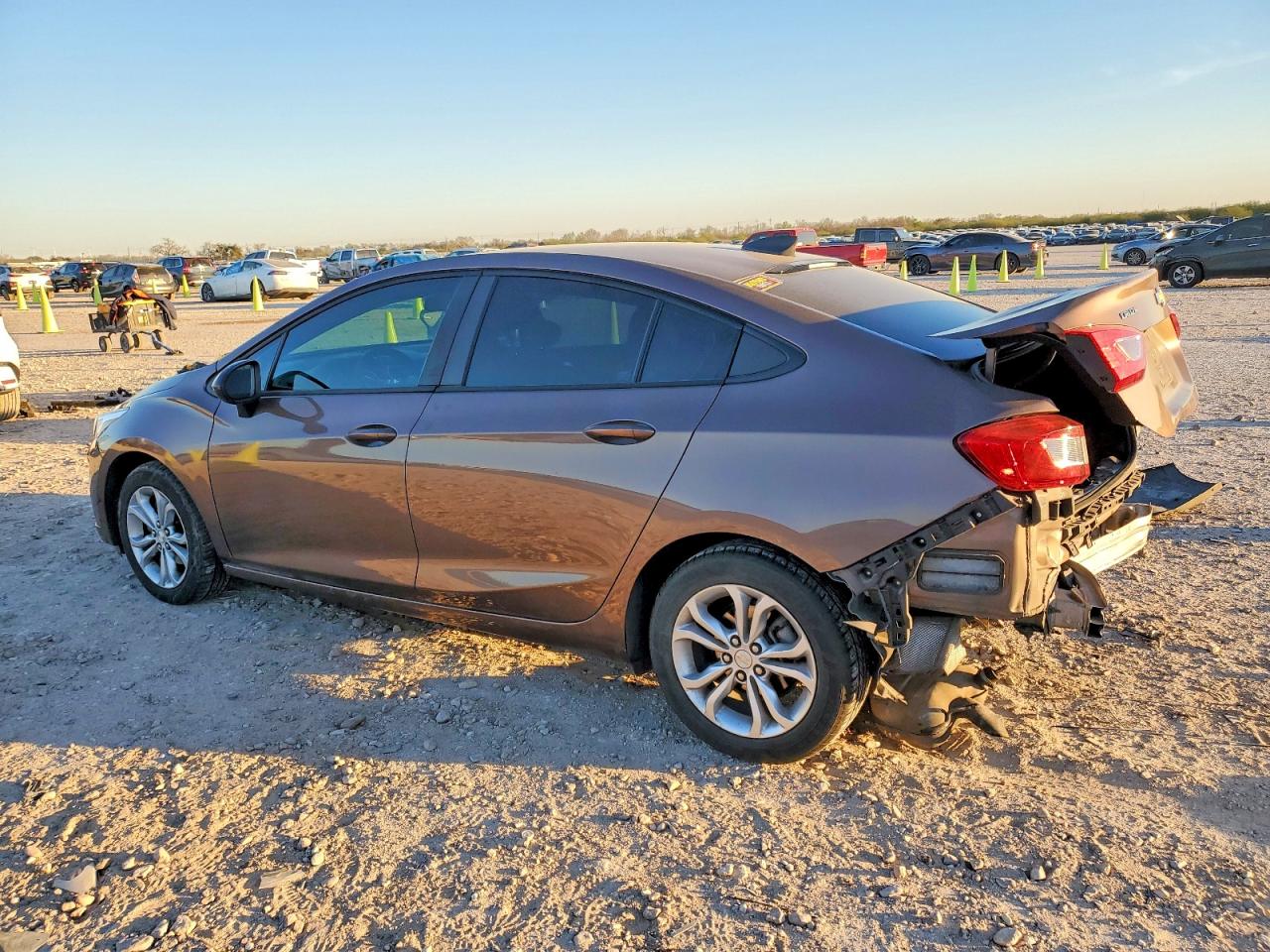 2019 CHEVROLET CRUZE LS photo 2