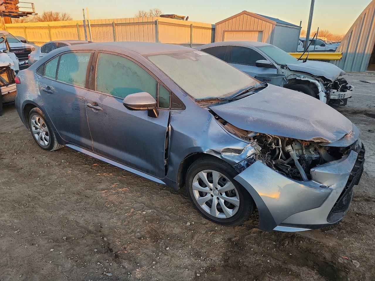 2021 TOYOTA COROLLA LE photo 4