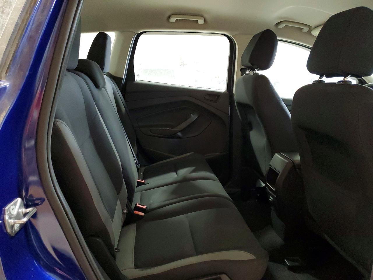 2015 FORD ESCAPE S photo 11