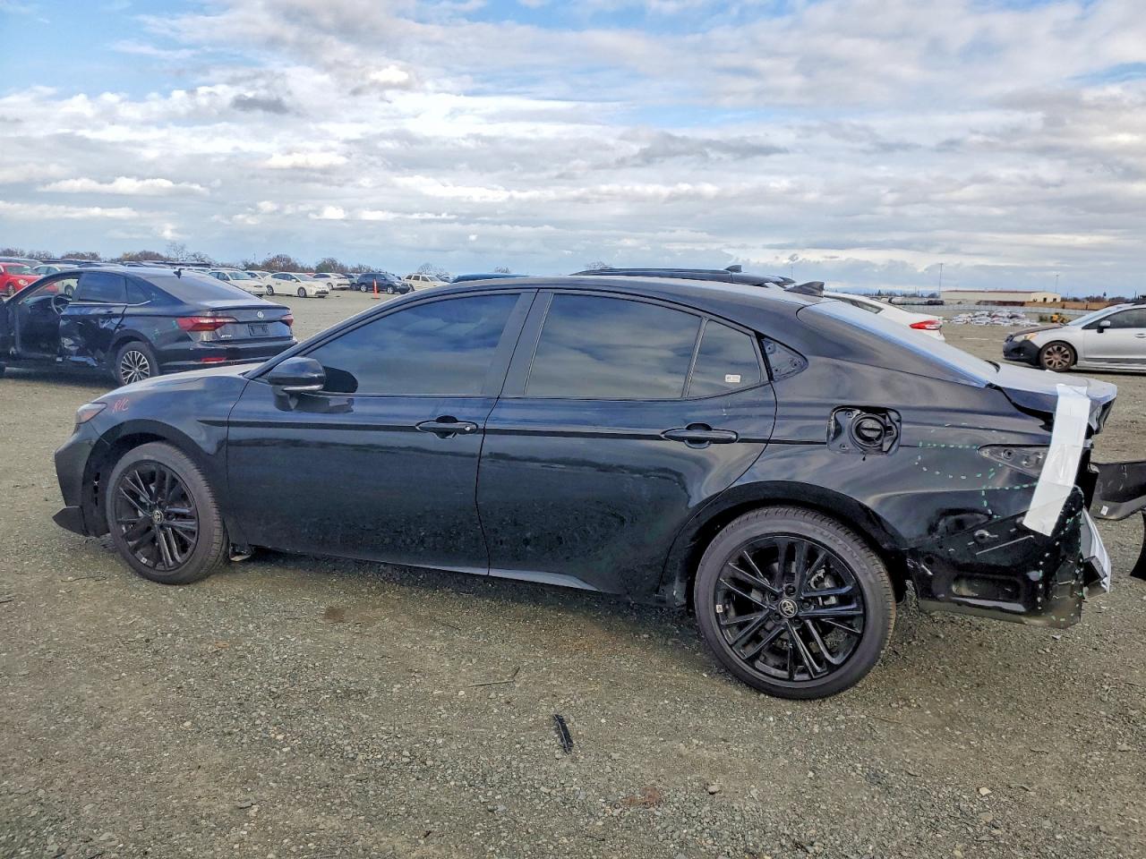 2025 TOYOTA CAMRY XSE photo 2
