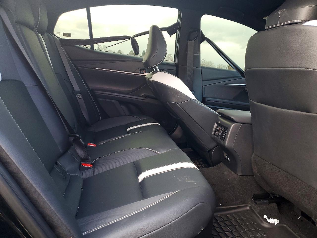 2025 TOYOTA CAMRY XSE photo 10