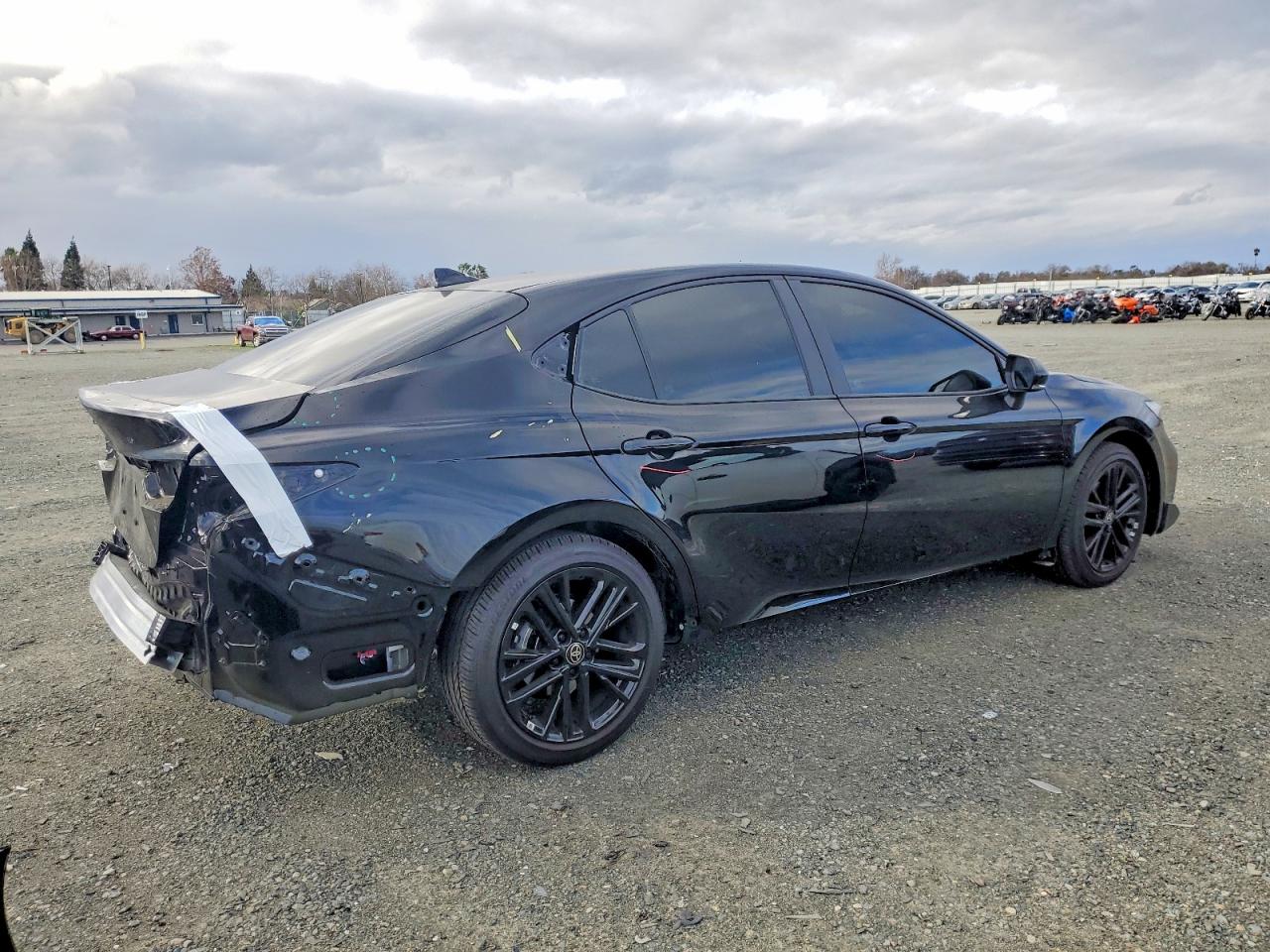 2025 TOYOTA CAMRY XSE photo 3