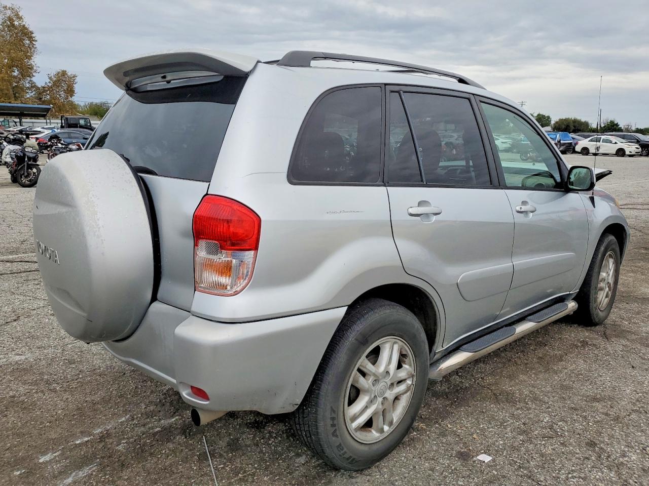 2003 TOYOTA RAV4 photo 3