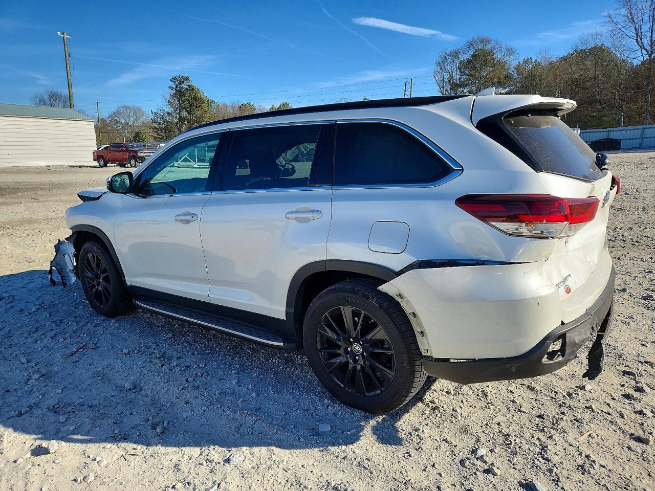 2019 TOYOTA HIGHLANDER SE photo 2