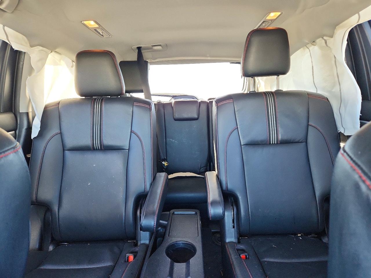 2019 TOYOTA HIGHLANDER SE photo 10