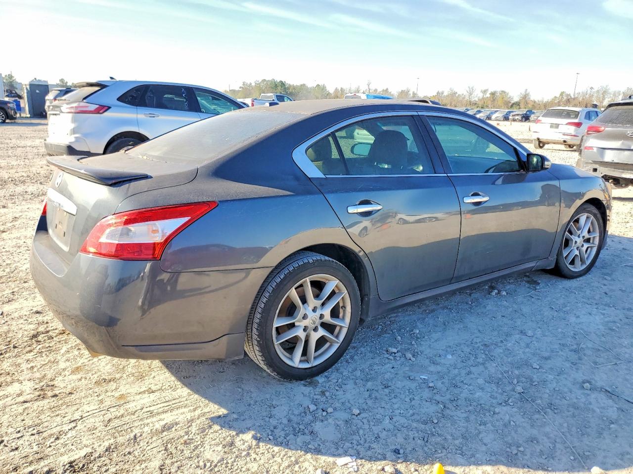 2011 NISSAN MAXIMA S photo 3